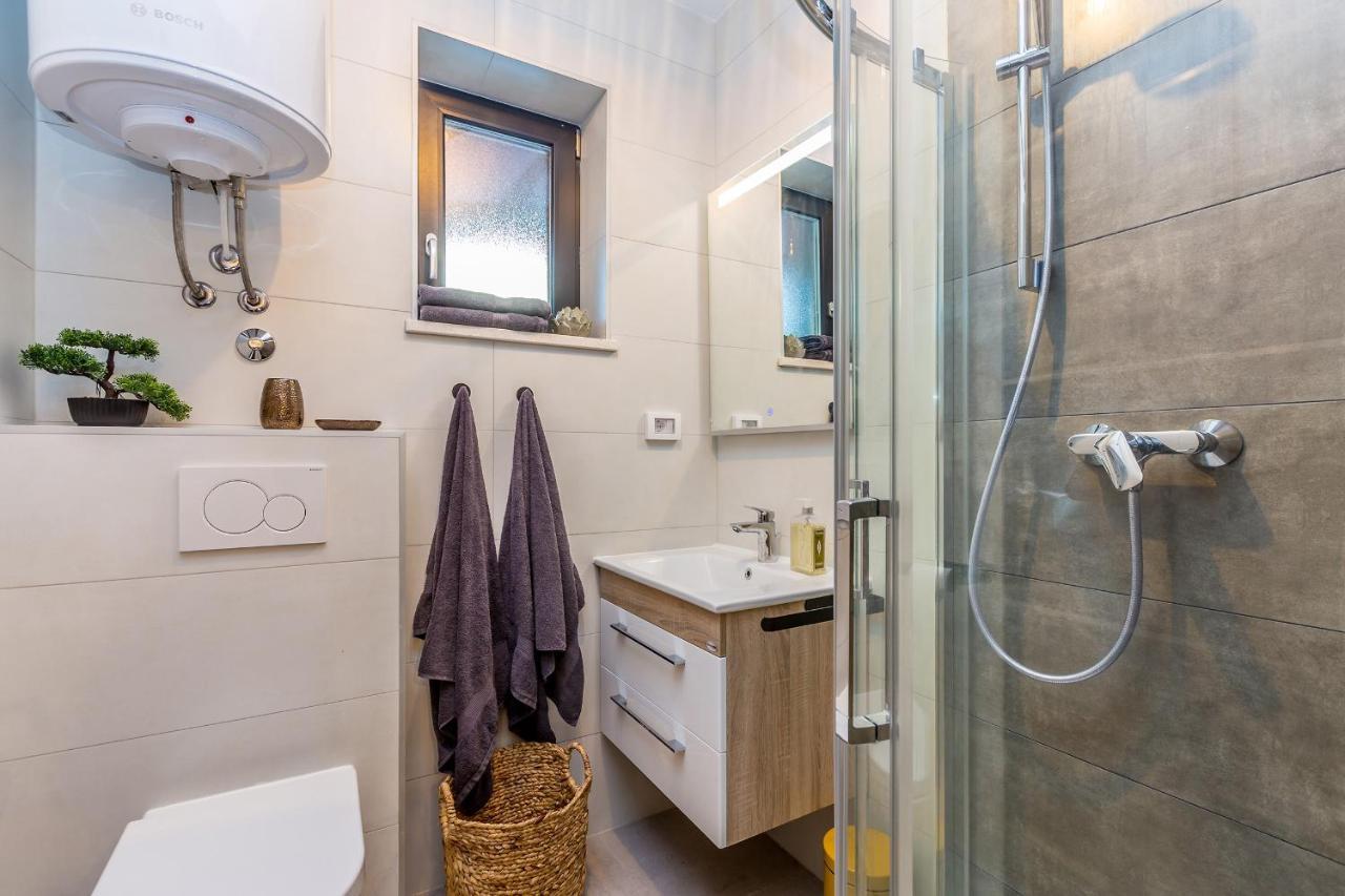 Colibri-Design&Beach Appartement Mit 40M2 Terrasse Und 2 Sups Пьешчана-Увала Экстерьер фото